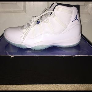 Air Jordan 11 “Legend Blue”
